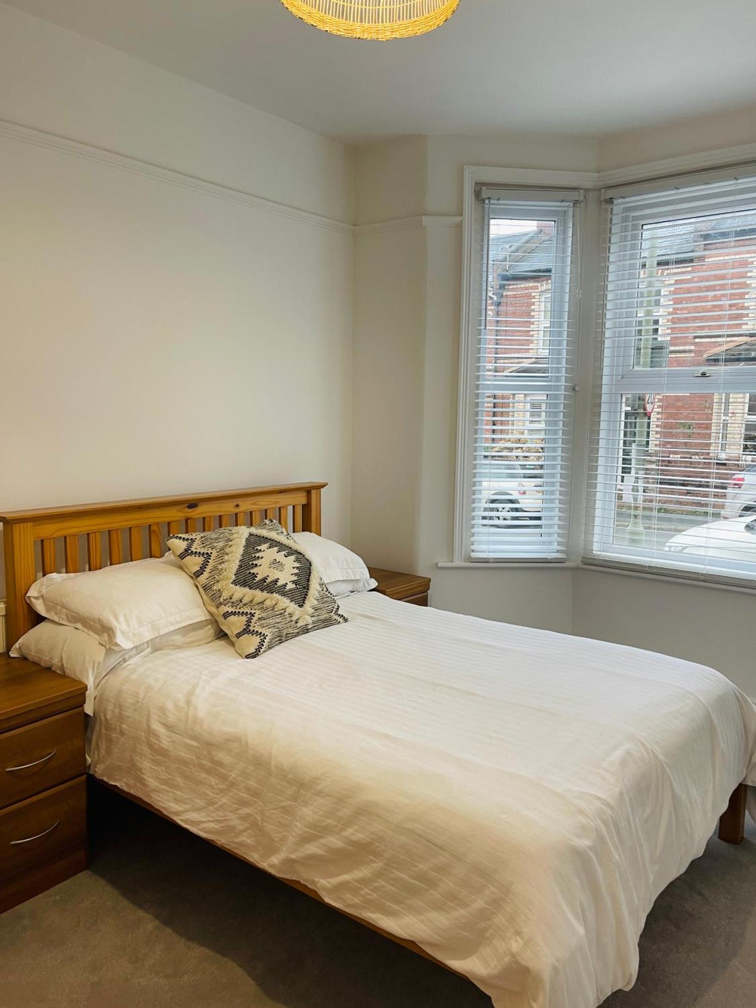 Newly Refurbished City Centre House With Parking Exeter Bagian luar foto